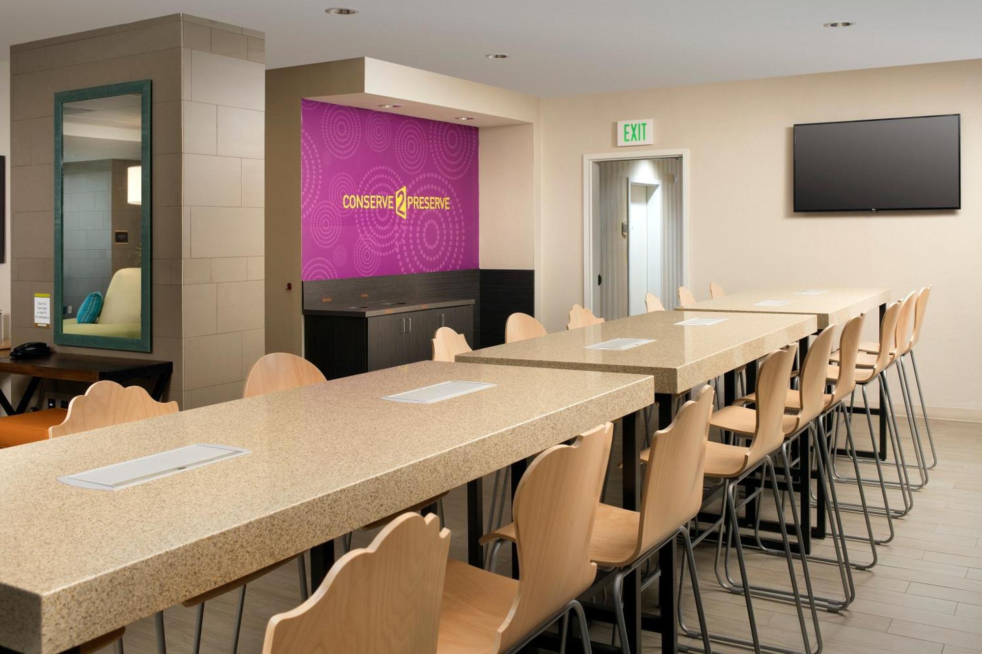 Home2 Suites By Hilton Denver International Airport Exterior photo