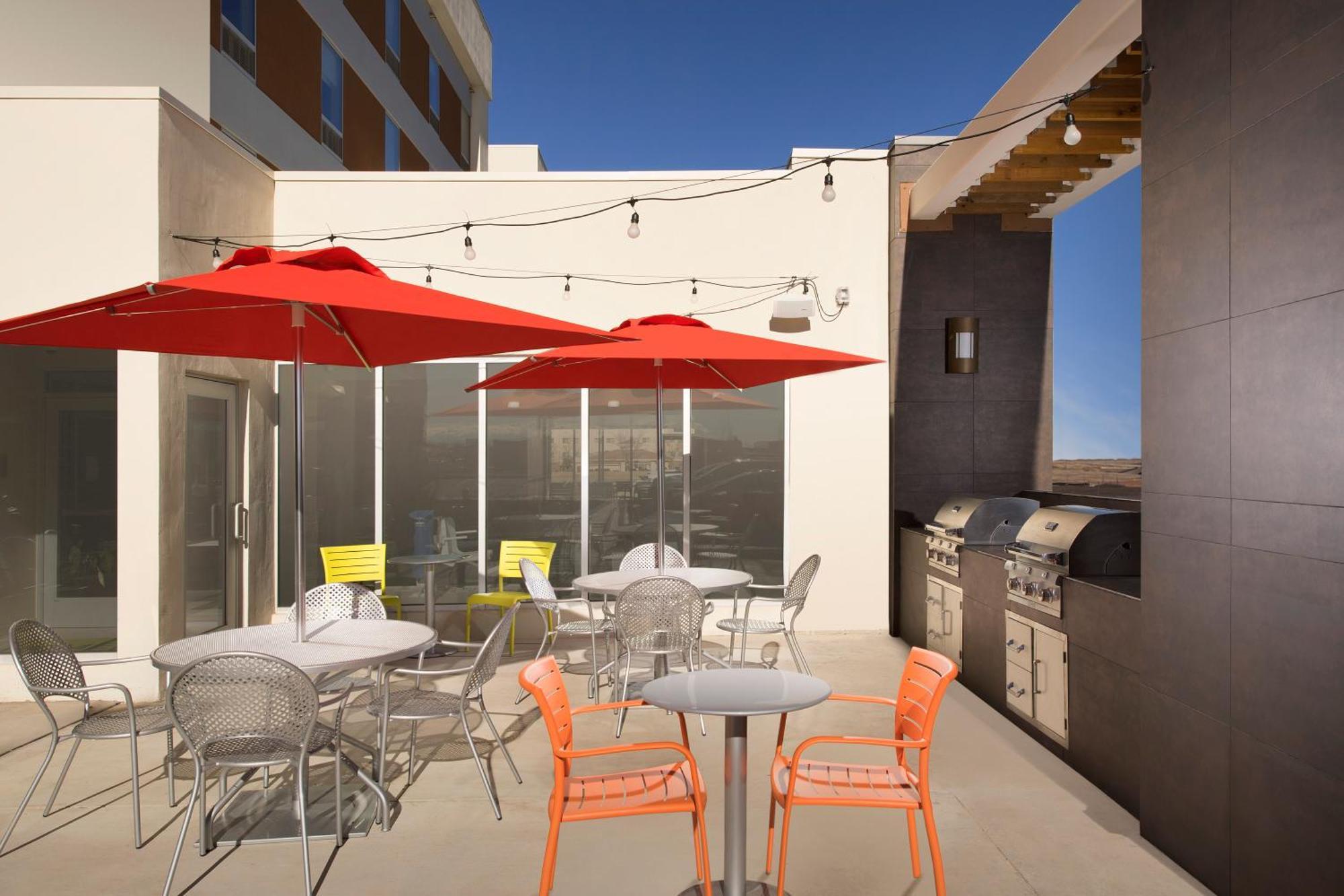Home2 Suites By Hilton Denver International Airport Exterior photo